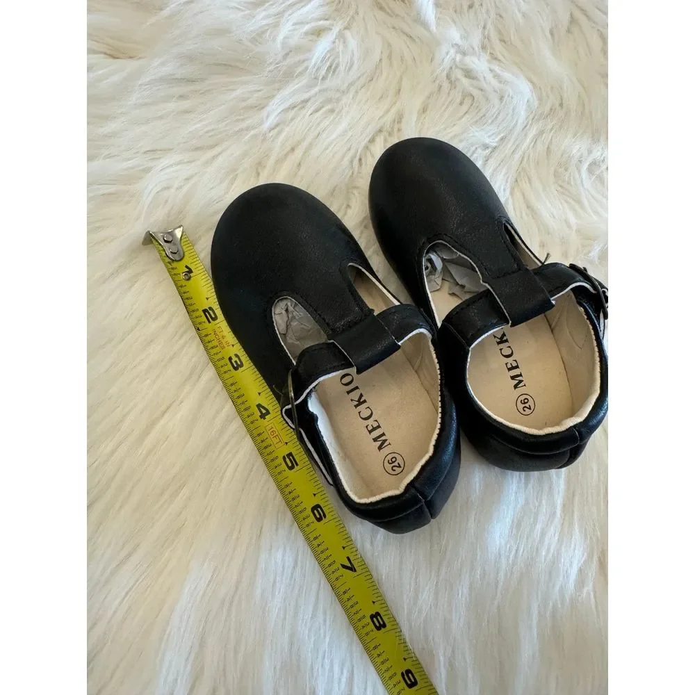 Black‎ Mary Jane shoes